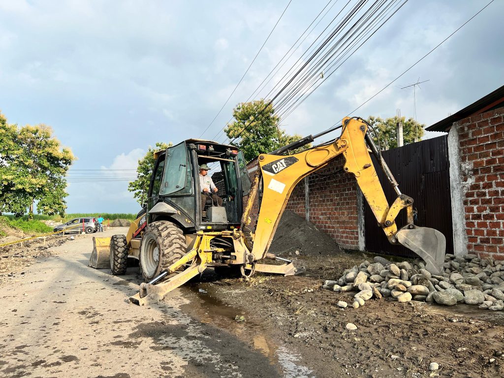 Inician obras de aceras en Jaime Ortiz, Naranjito
