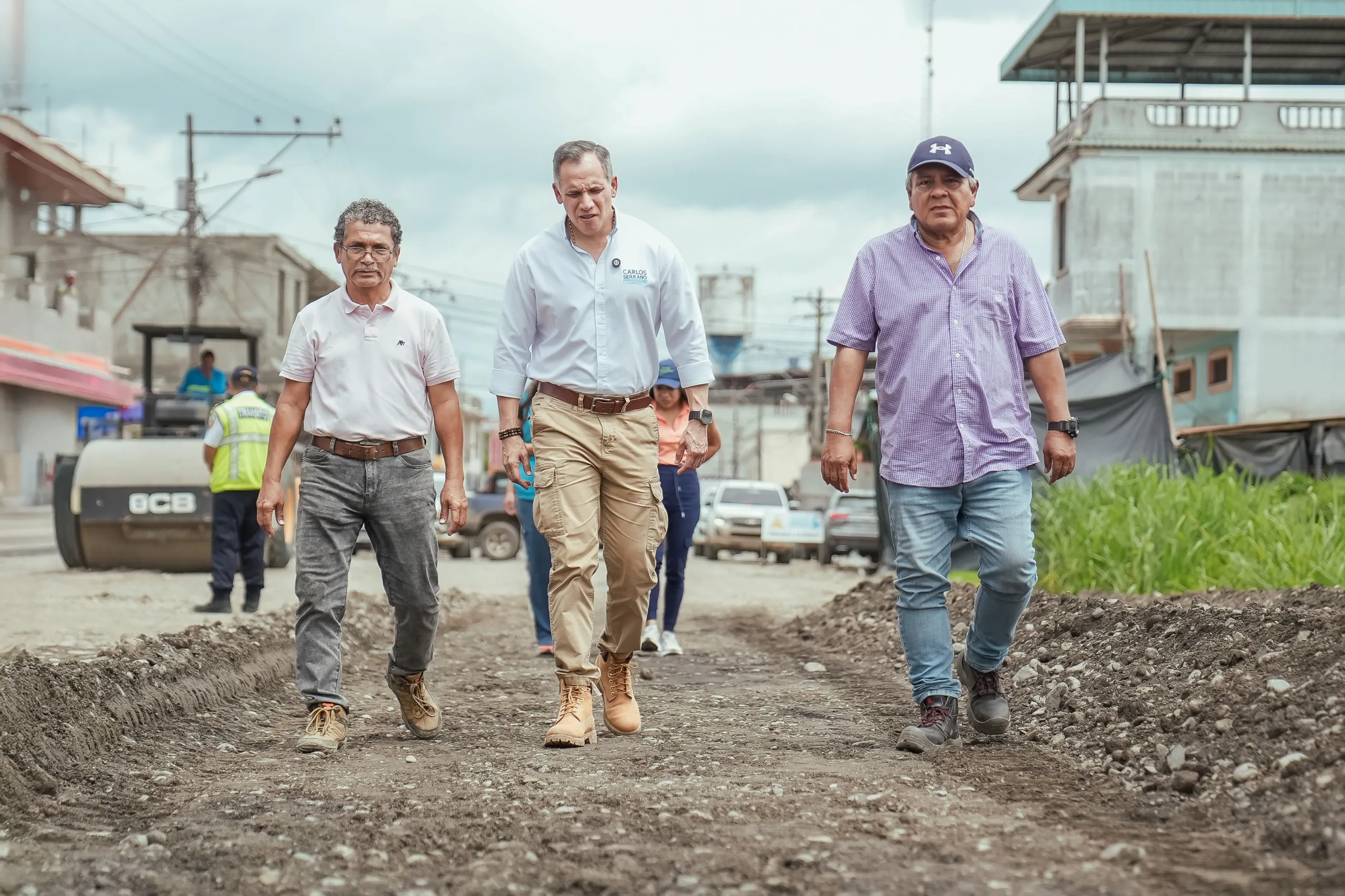 Prefectura del Guayas refuerza ribera en La Alegría ante lluvias en Naranjito
