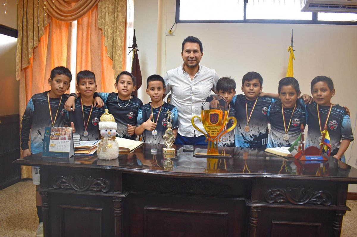Niños de Selección Naranjito visitaron la Alcaldía en diciembre