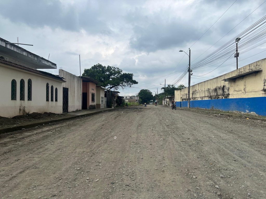 Reconformación vial en Naranjito conecta tres ciudadelas urbanas
